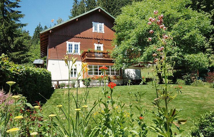 Myslivna Hotel Černý Dŭl Eksteriør billede